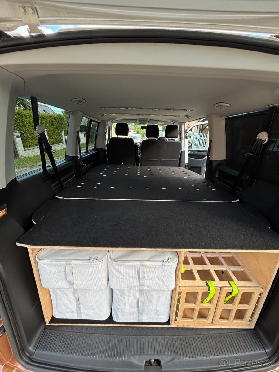 Volkswagen CARAVELLE - 18