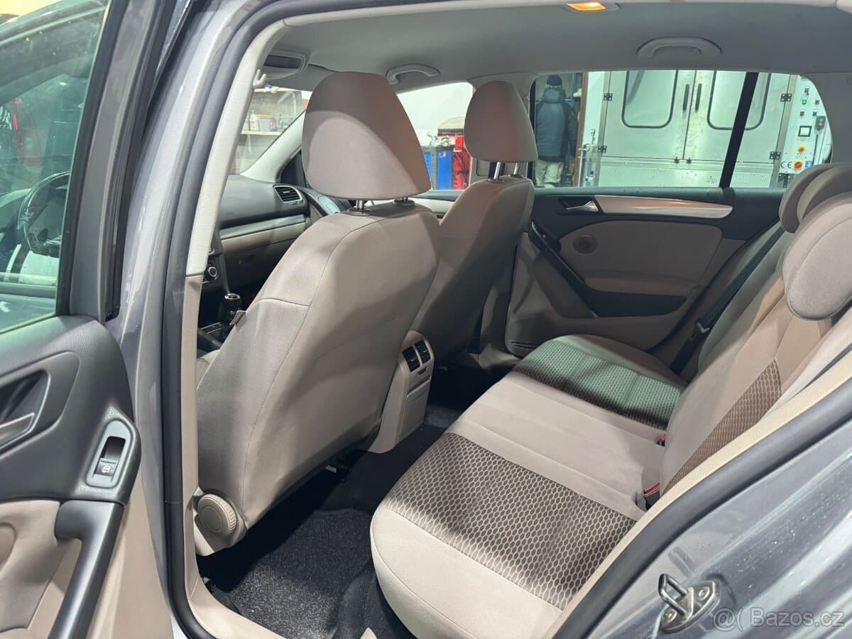 2012 Volkswagen GOLF - 18