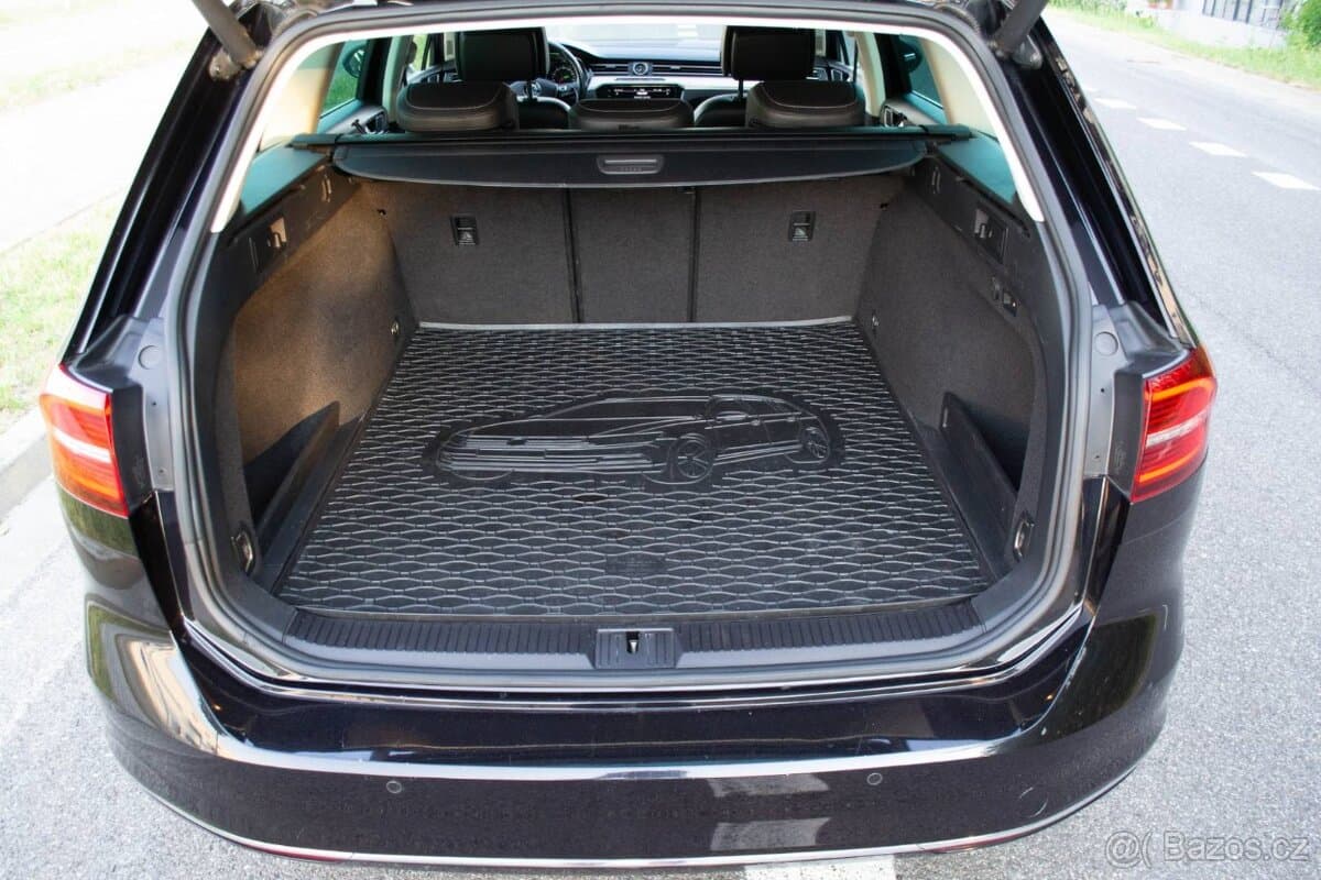 2018 Volkswagen PASSAT - 18