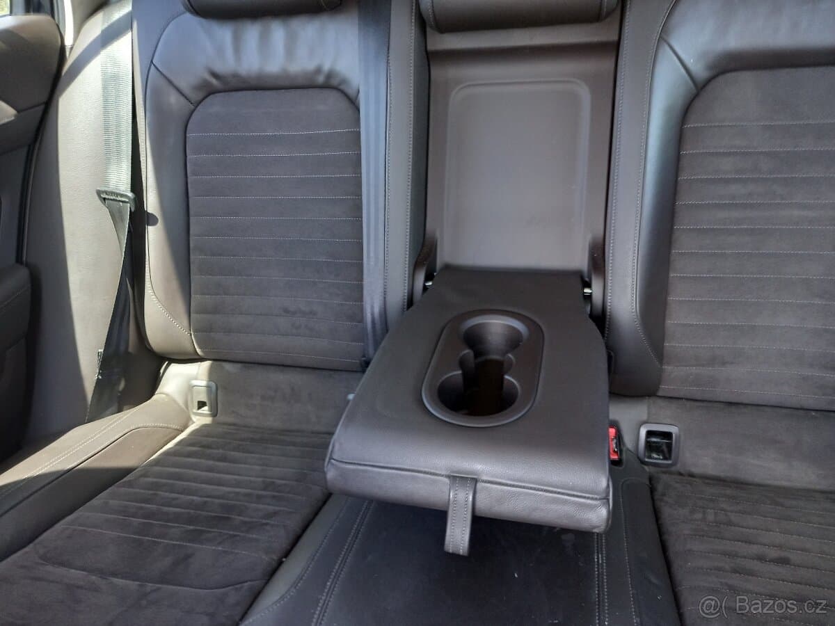 2015 Volkswagen PASSAT - 18