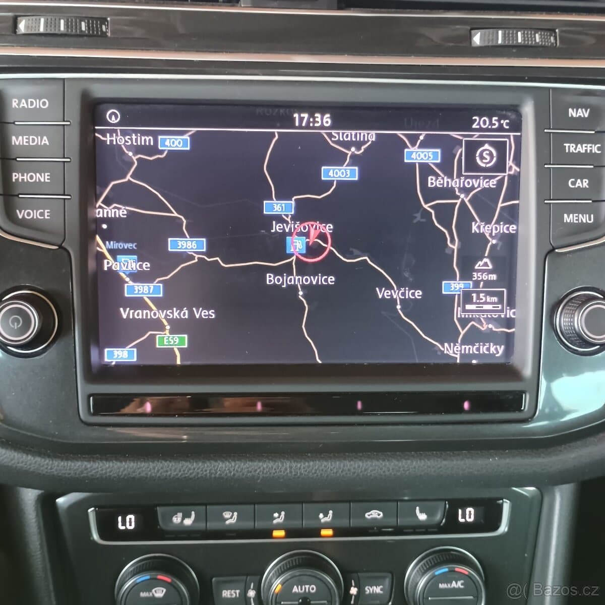 2017 Volkswagen TIGUAN - 18
