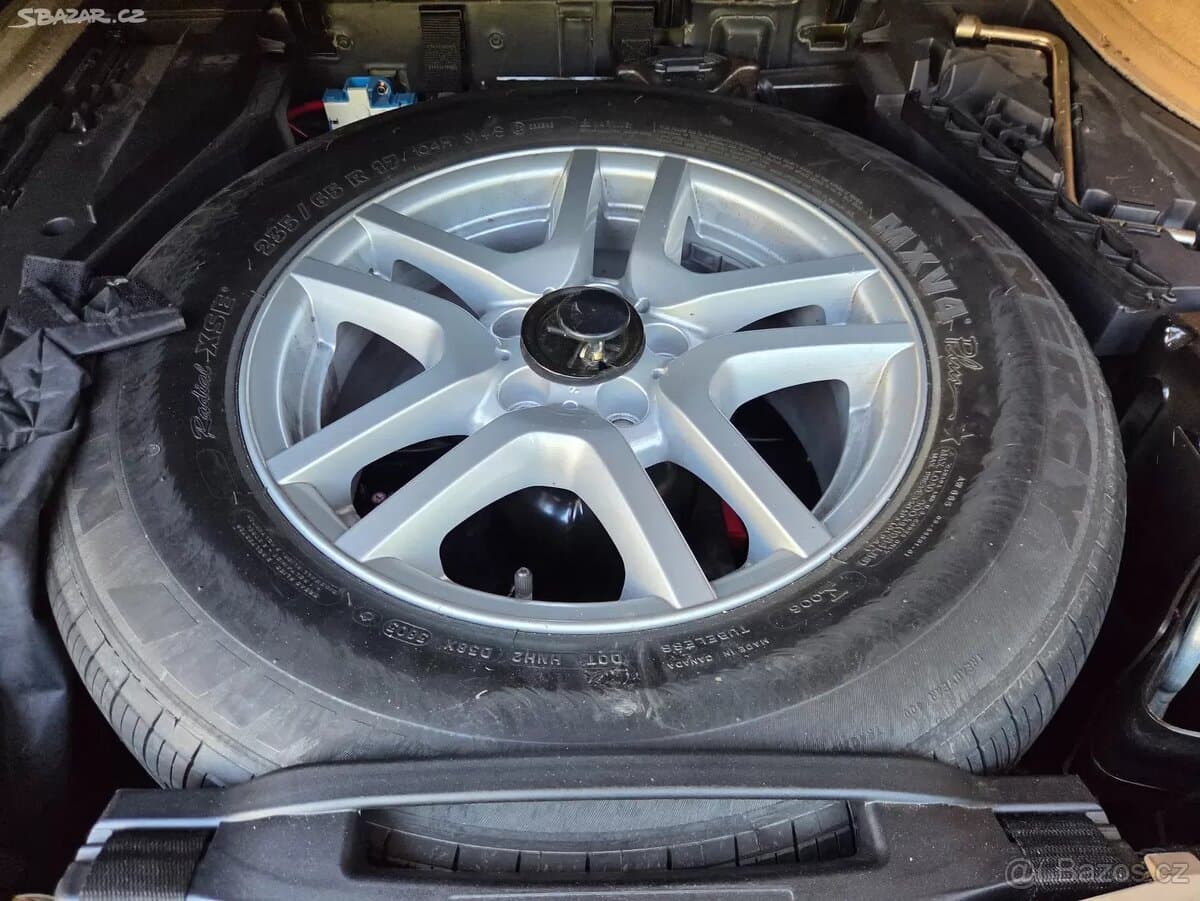 2004 BMW X5 - 18