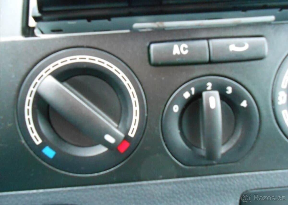 2009 Volkswagen MULTIVAN - 18