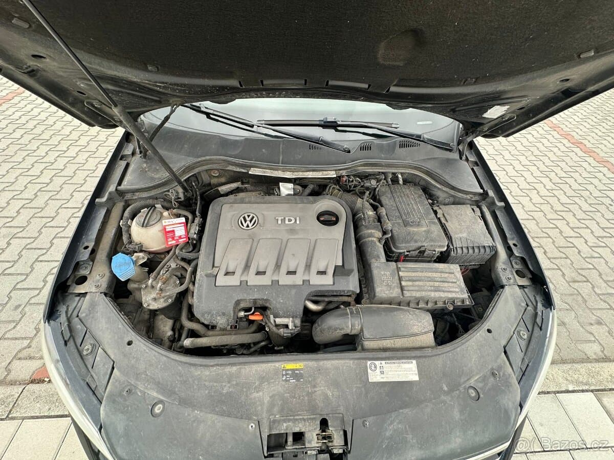 2013 Volkswagen PASSAT - 18