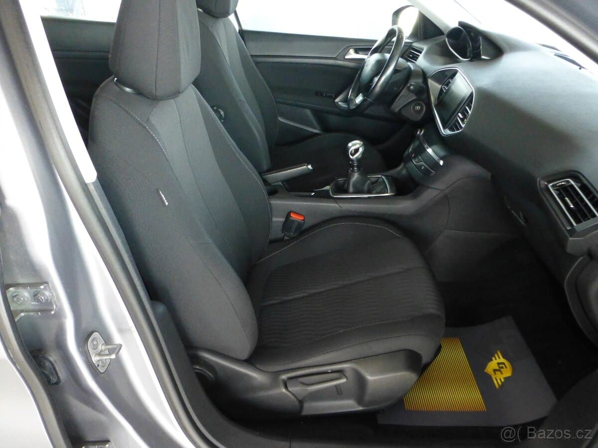 2016 Peugeot 308 - 18