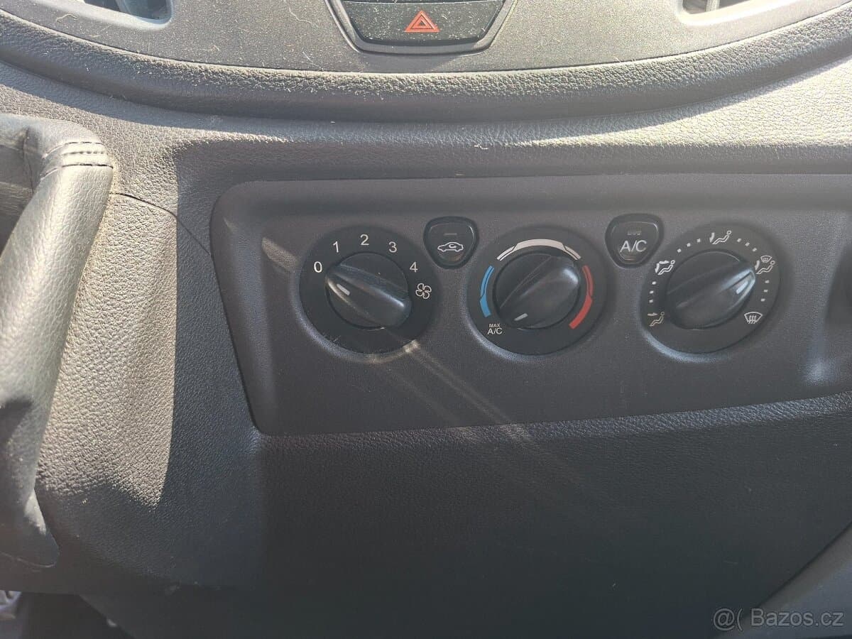 2015 Ford TRANSIT - 18