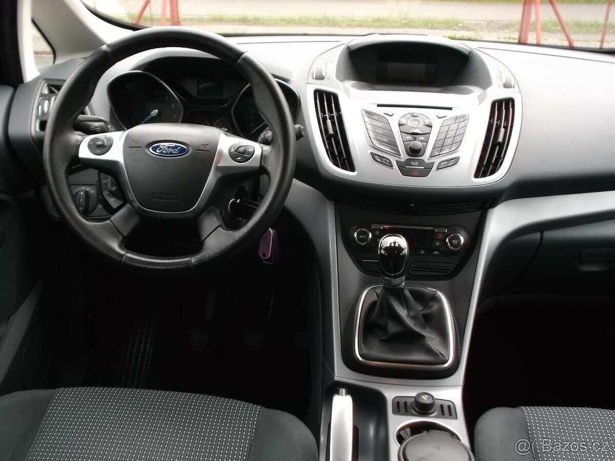 2015 Ford C-MAX - 18