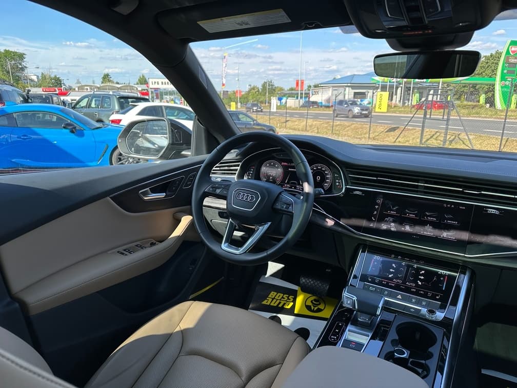 2023 Audi Q8 - 18