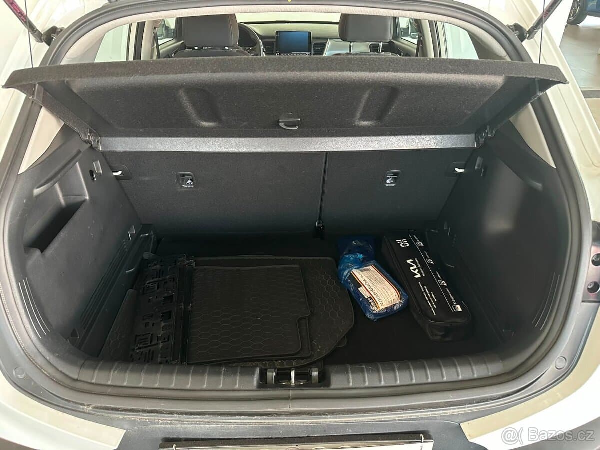 Kia STONIC - 18