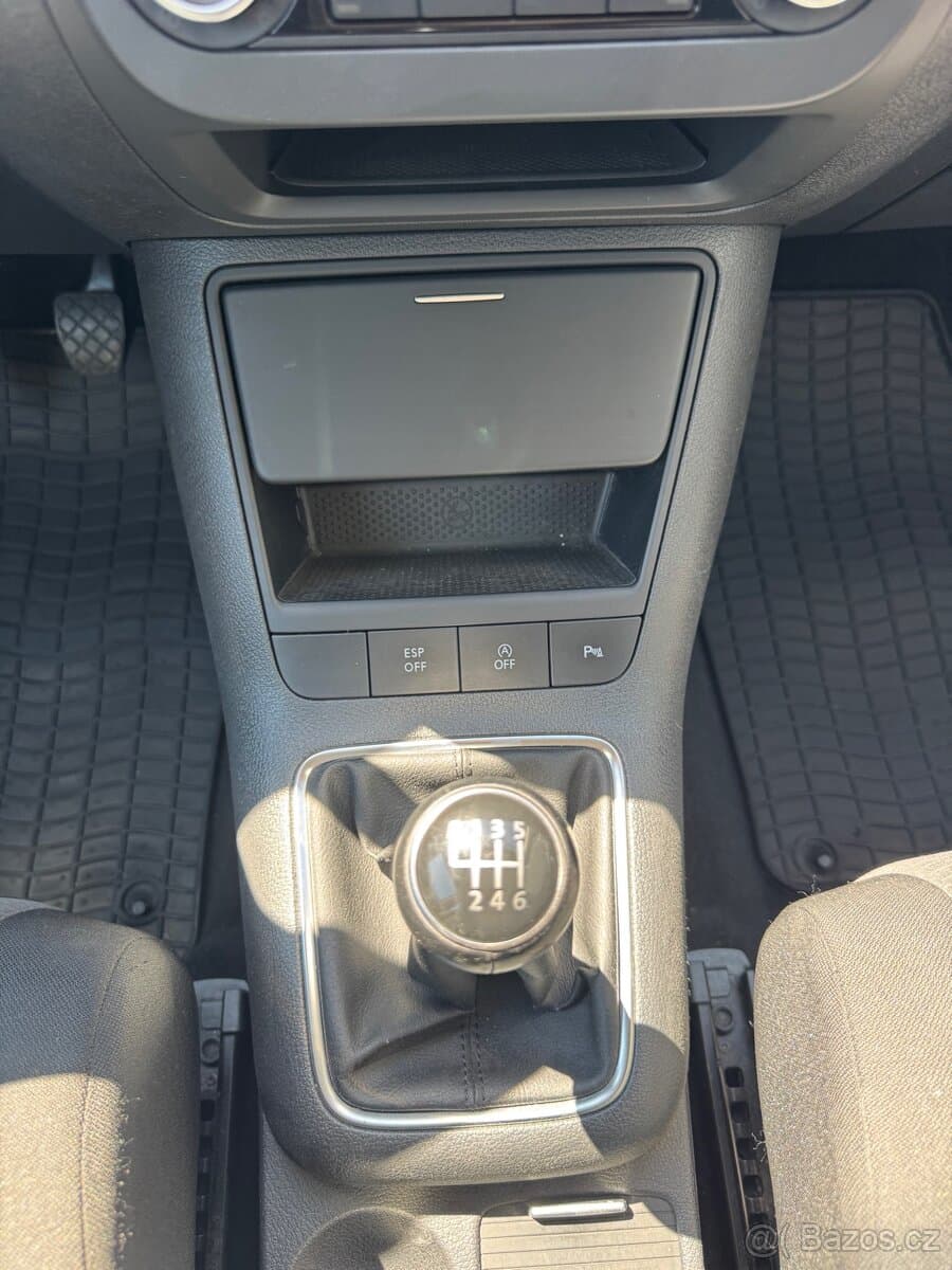 2010 Volkswagen GOLF - 18