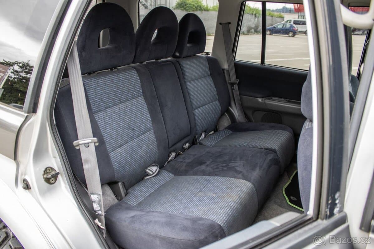 2005 Mitsubishi PAJERO - 18