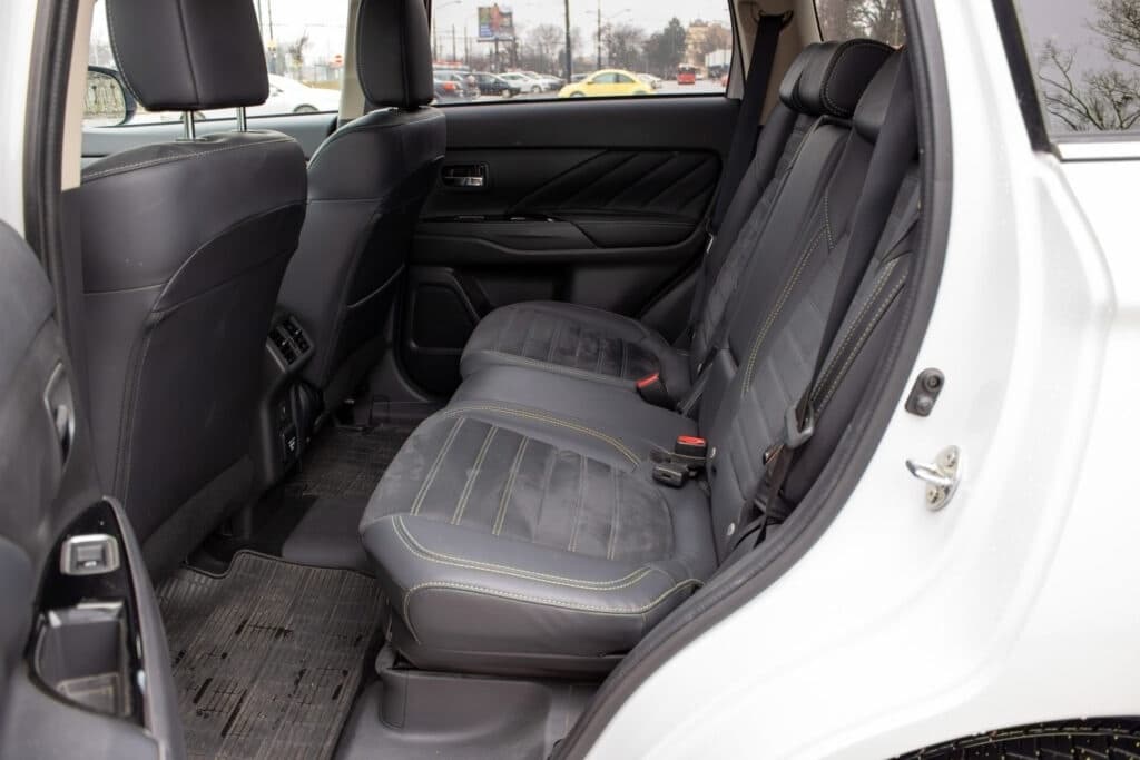 2021 Mitsubishi OUTLANDER - 18
