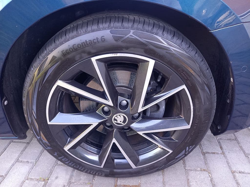2023 Škoda SUPERB - 18