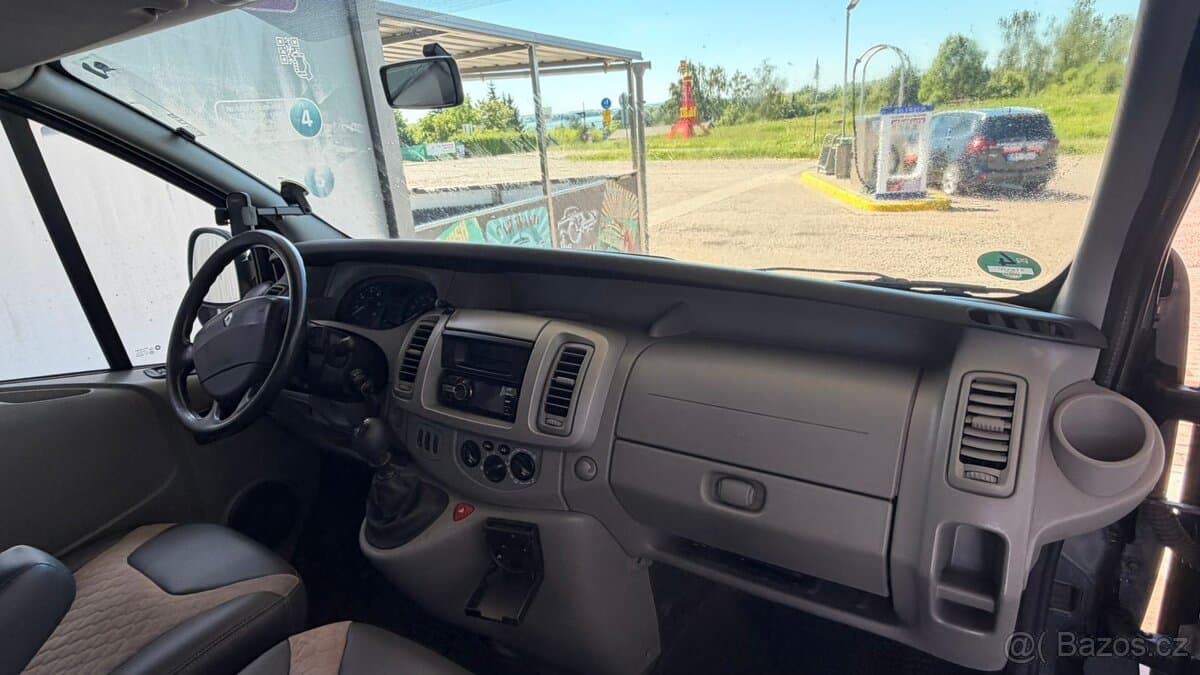 2010 Renault TRAFIC - 18