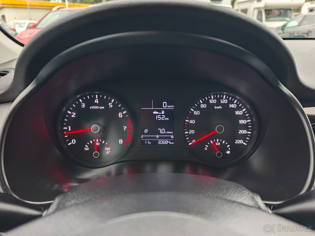 2019 Kia STONIC - 18