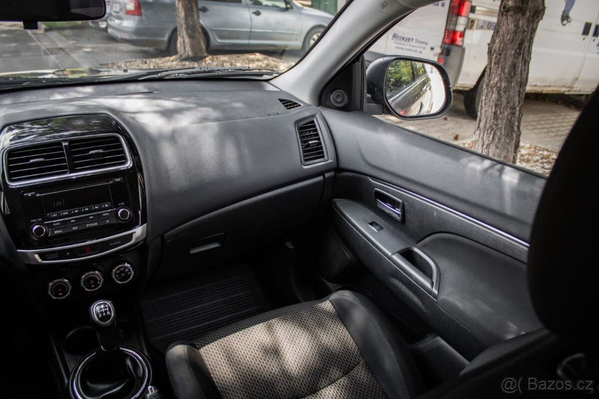 2016 Mitsubishi ASX - 18