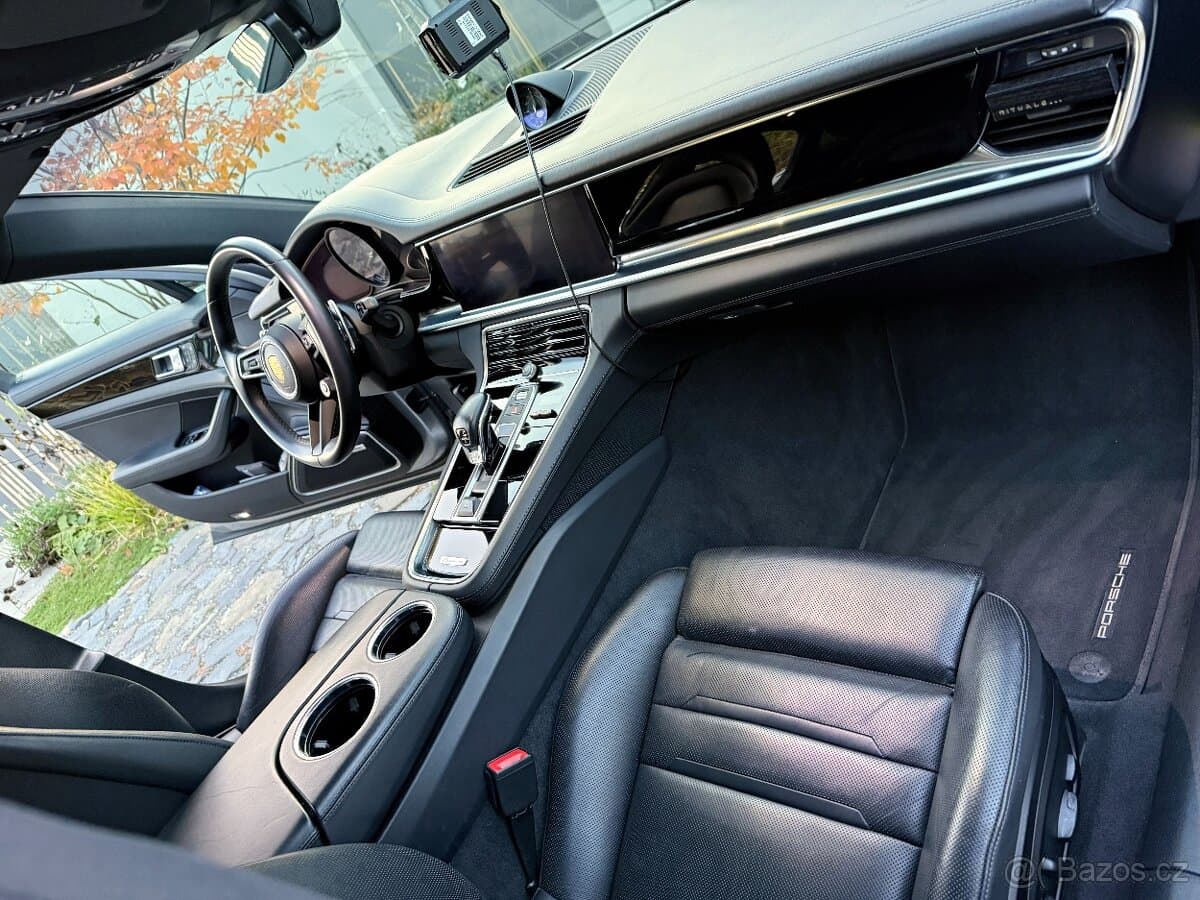 2021 Porsche PANAMERA - 18