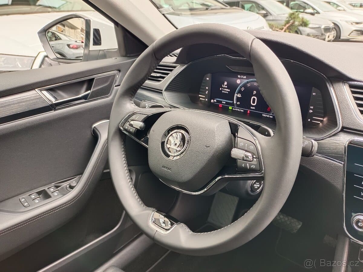 2023 Škoda SUPERB - 18