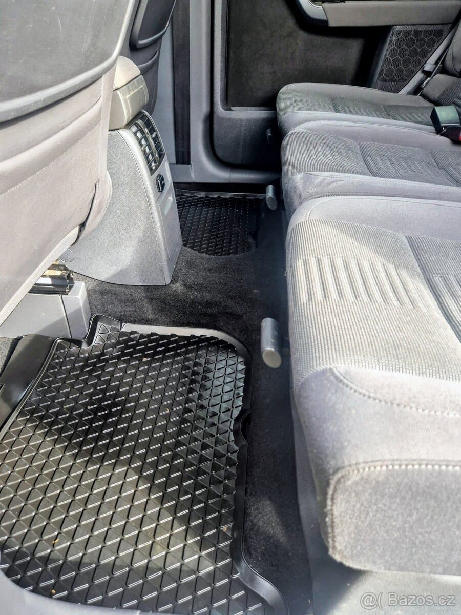 2010 Volkswagen TOURAN - 18