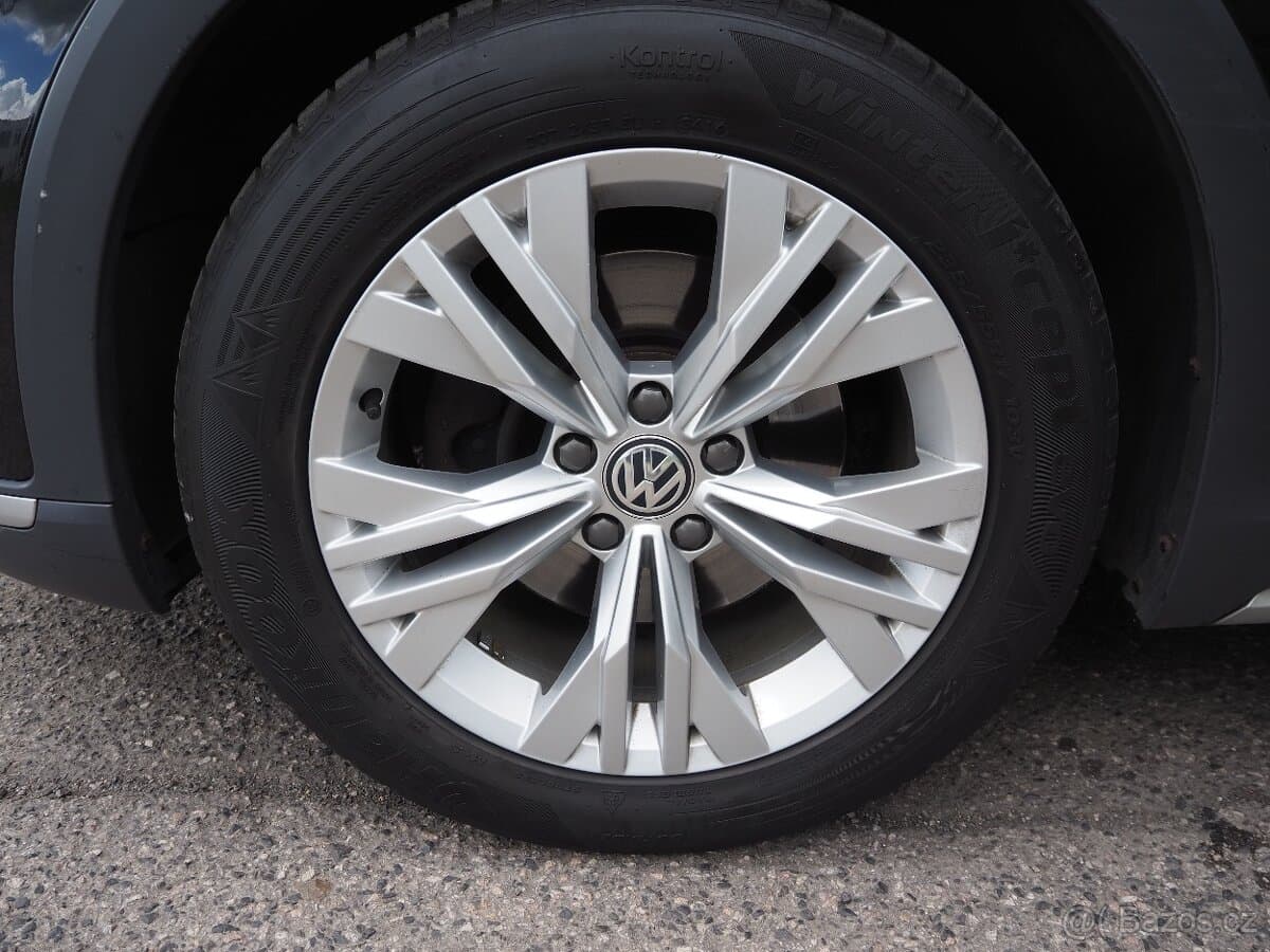 2016 Volkswagen PASSAT - 18