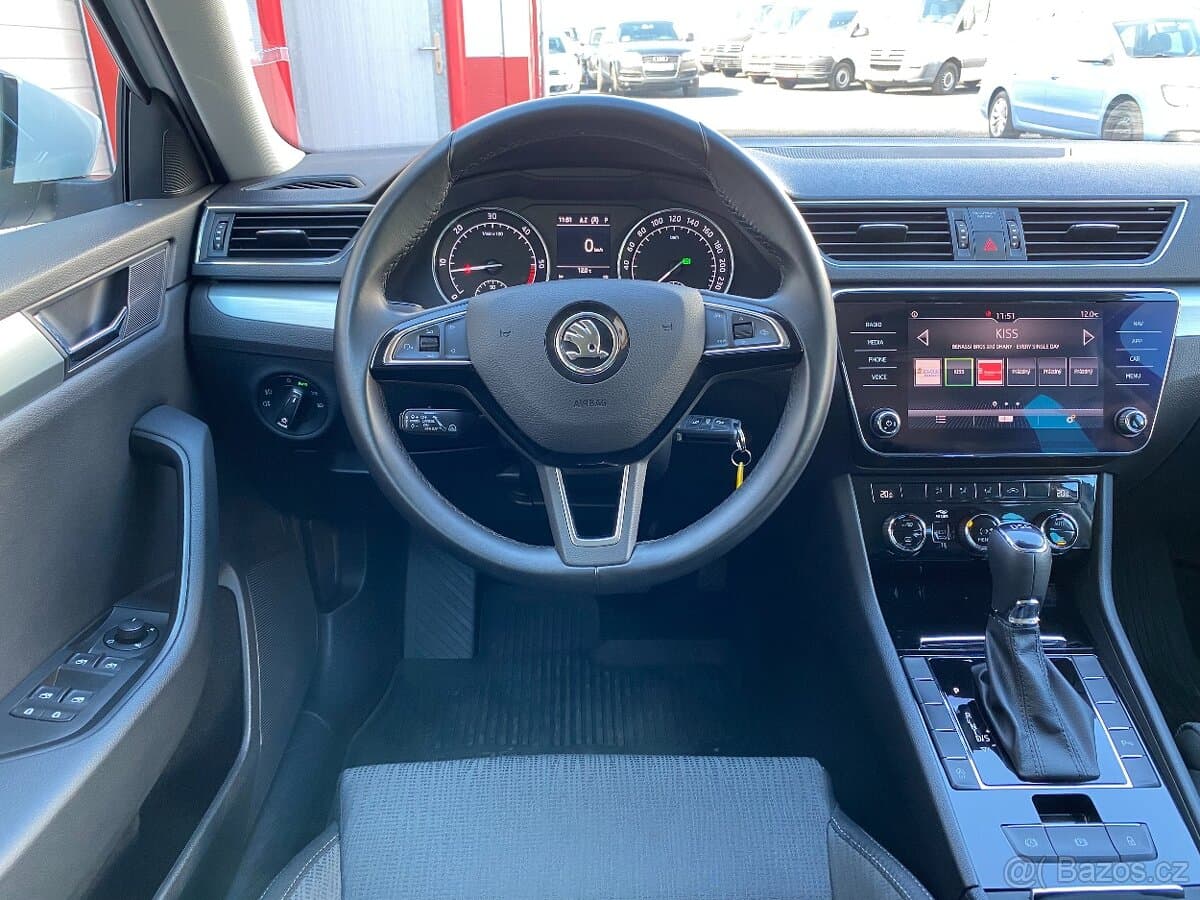 2019 Škoda SUPERB - 18