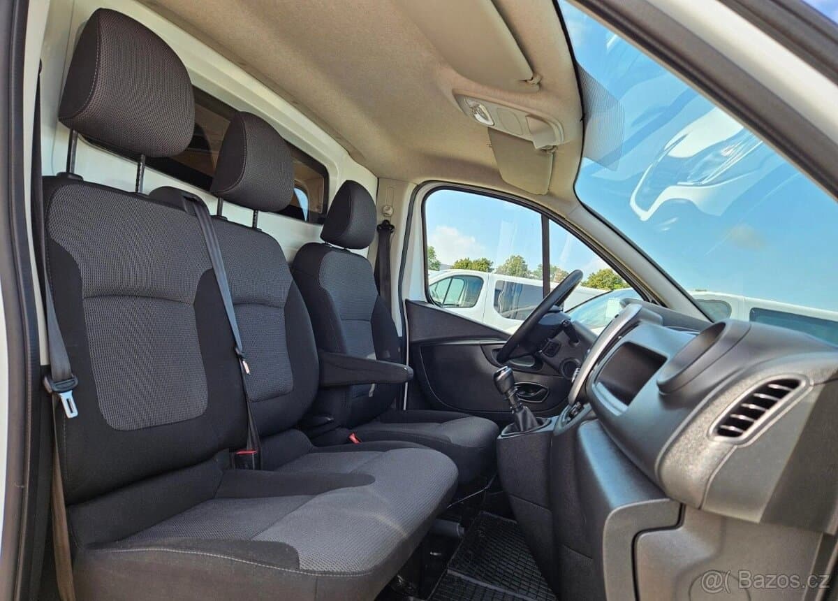 2020 Renault TRAFIC - 18