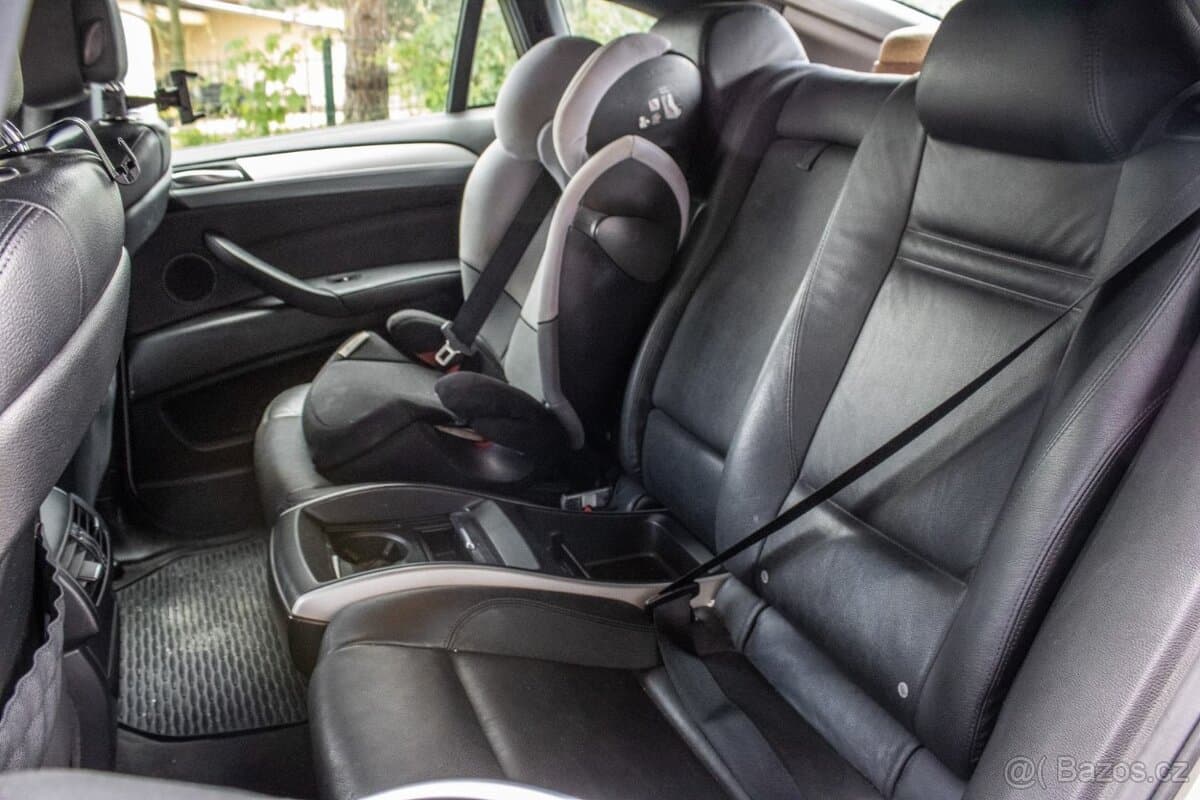 2011 BMW X6 - 18