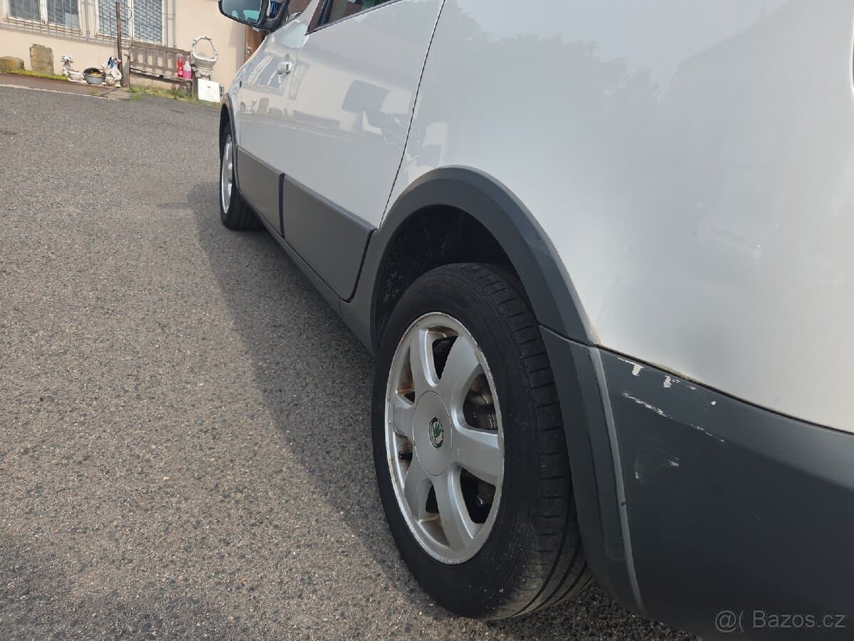 2009 Škoda ROOMSTER - 18