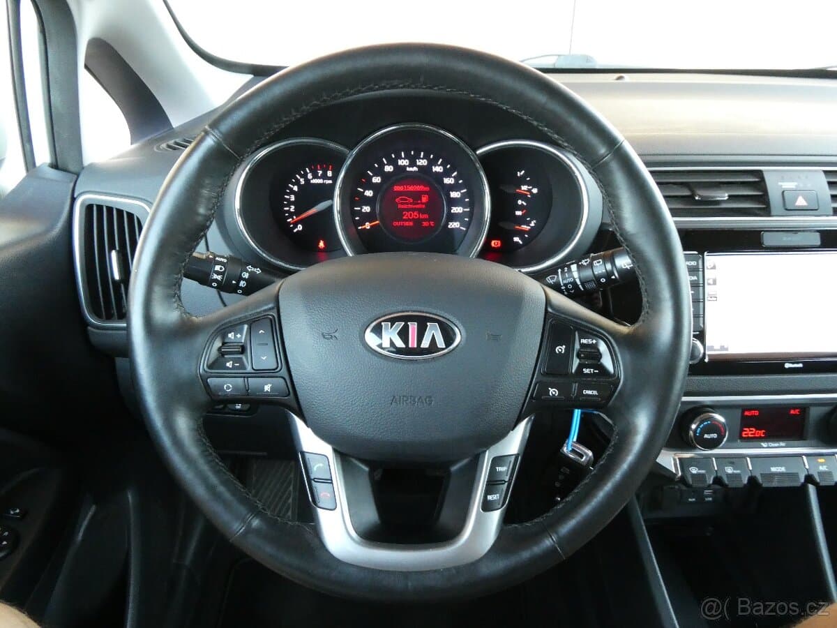 2016 Kia RIO - 18