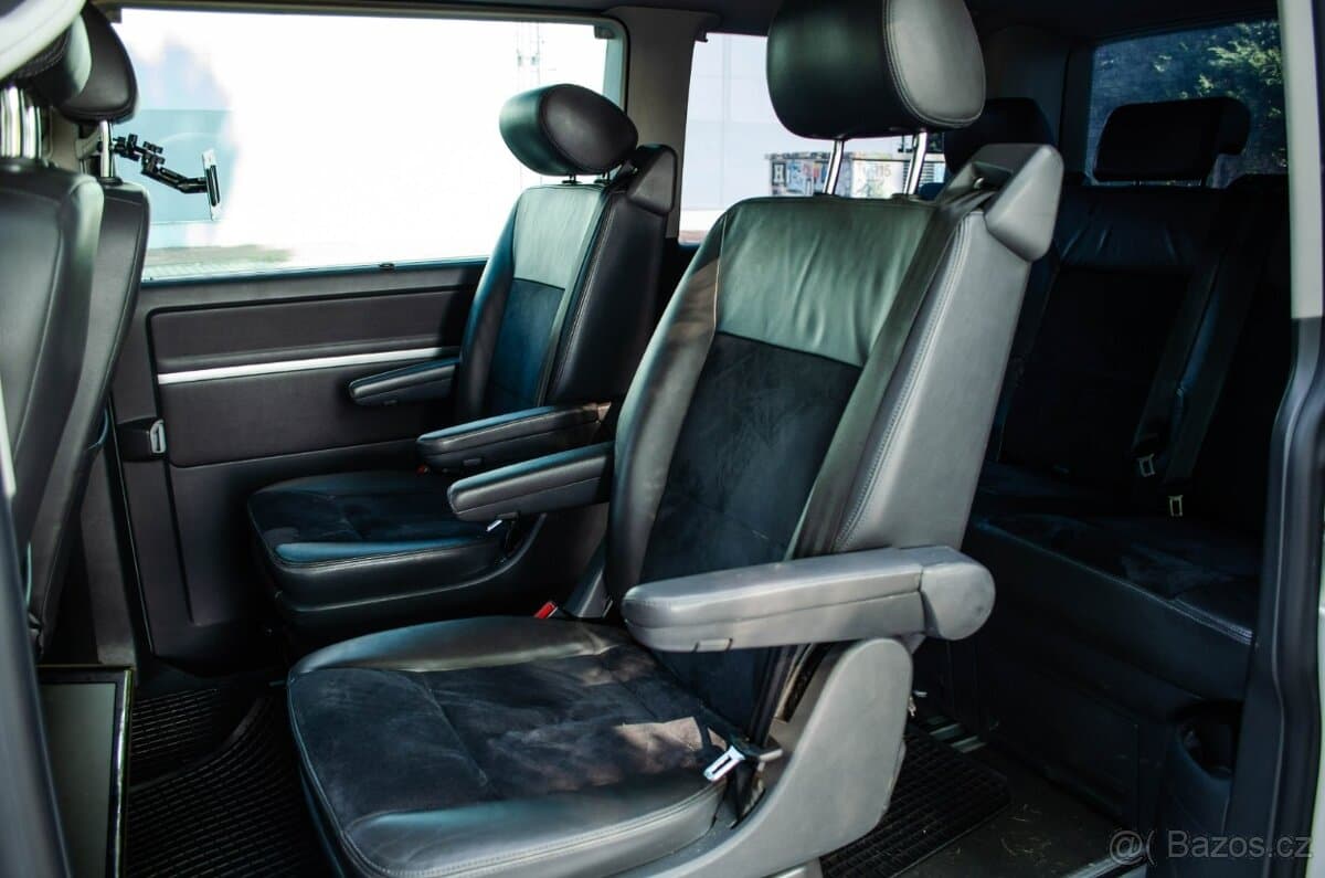 2010 Volkswagen MULTIVAN - 18