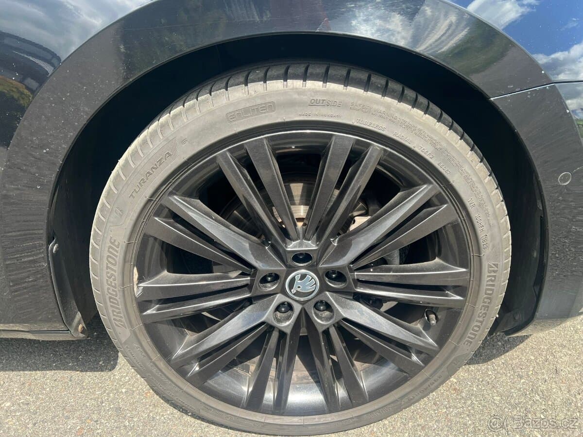 2020 Škoda SUPERB - 18