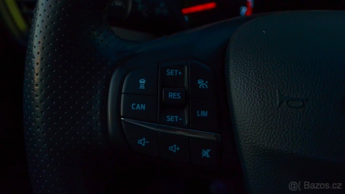 2019 Ford FOCUS - 18