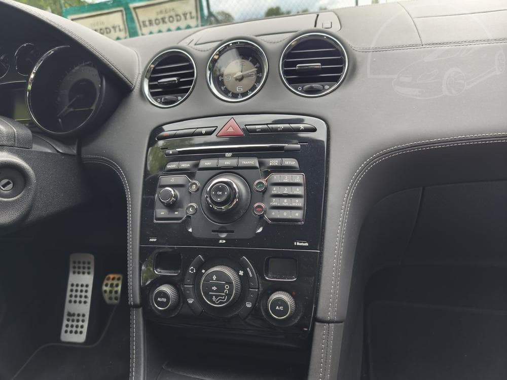 2011 Peugeot RCZ - 18