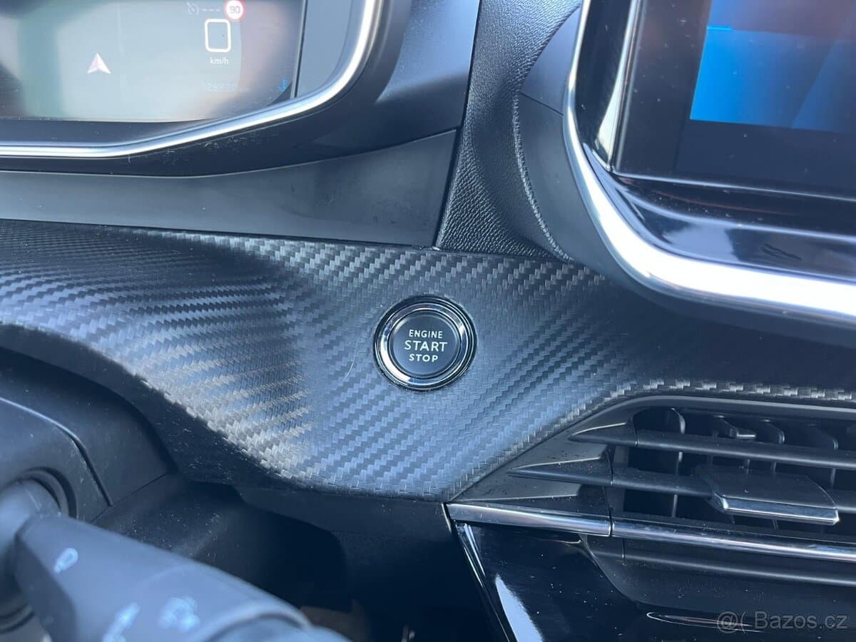 2020 Peugeot 208 - 18