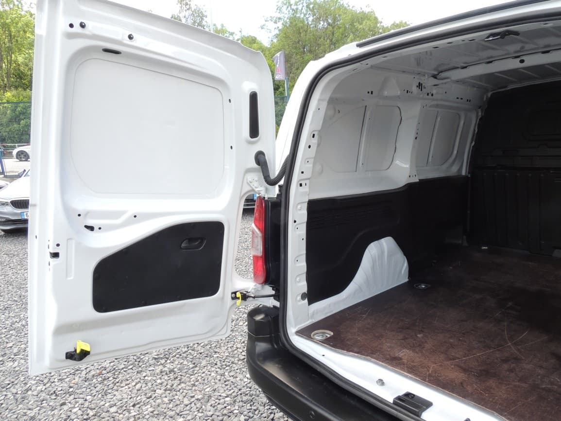 2023 Fiat DOBLO - 18
