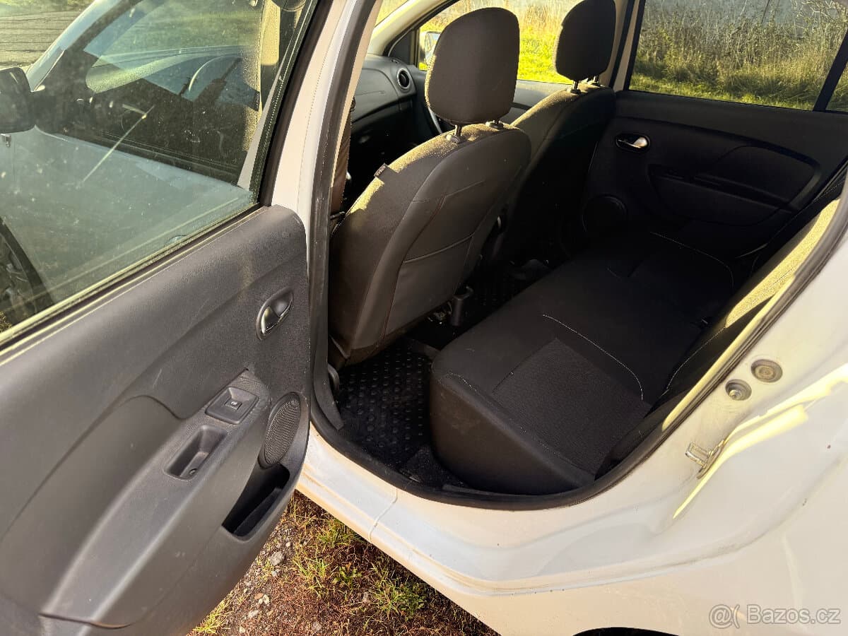 2019 Dacia LOGAN - 18