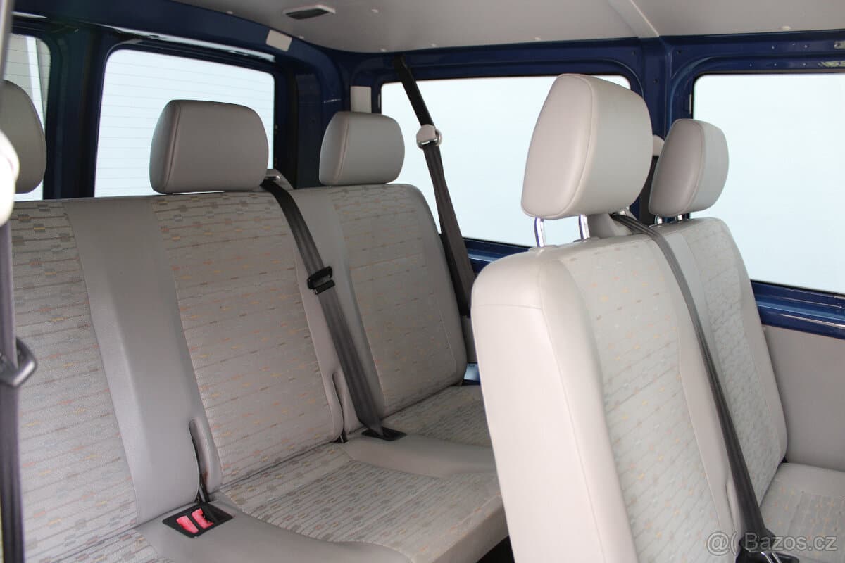 2011 Volkswagen TRANSPORTER - 18