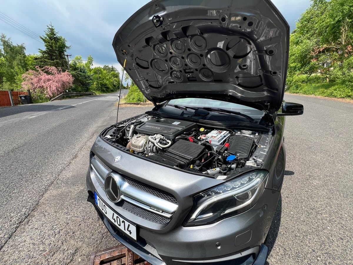 2015 Mercedes-Benz GLA - 18