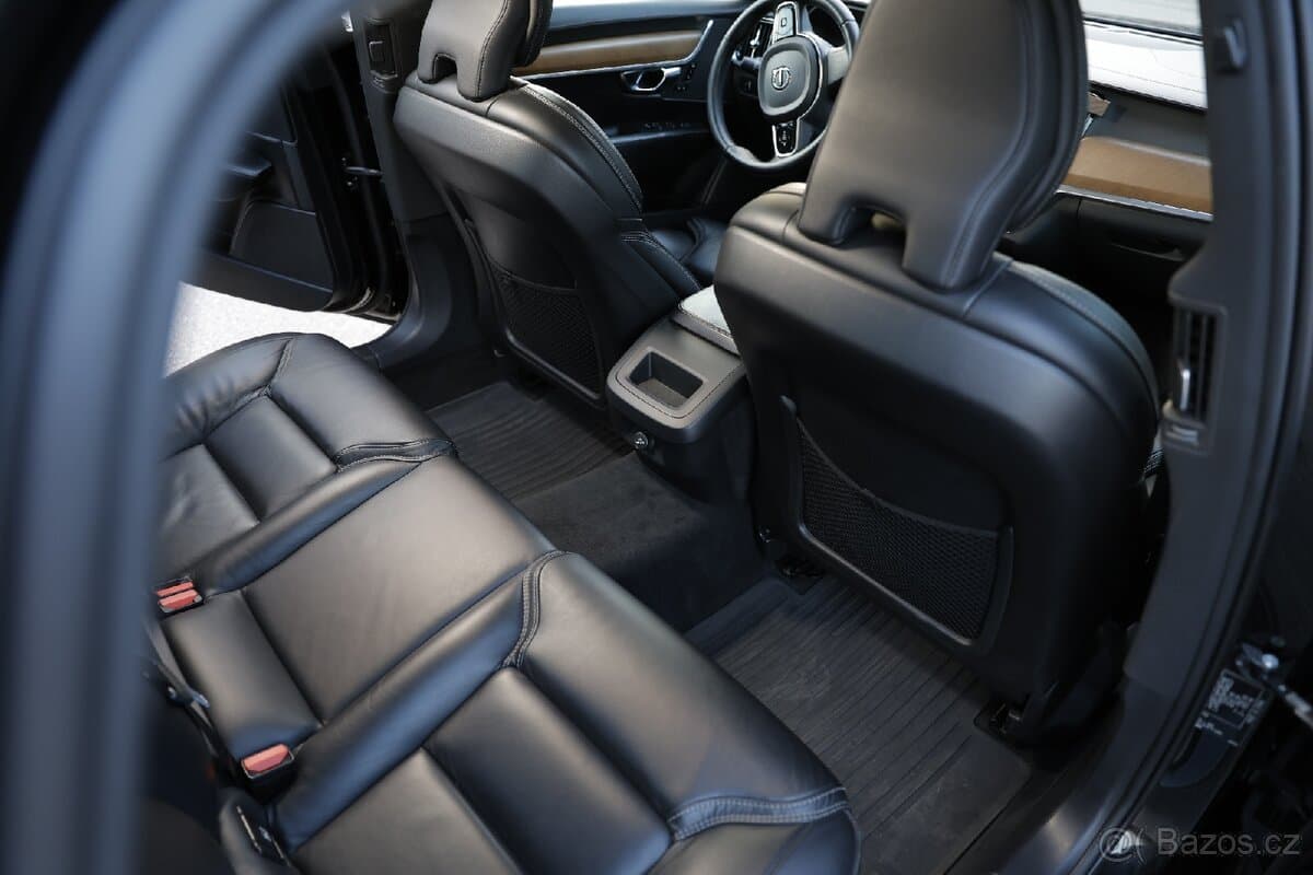 2019 Volvo S90 - 18