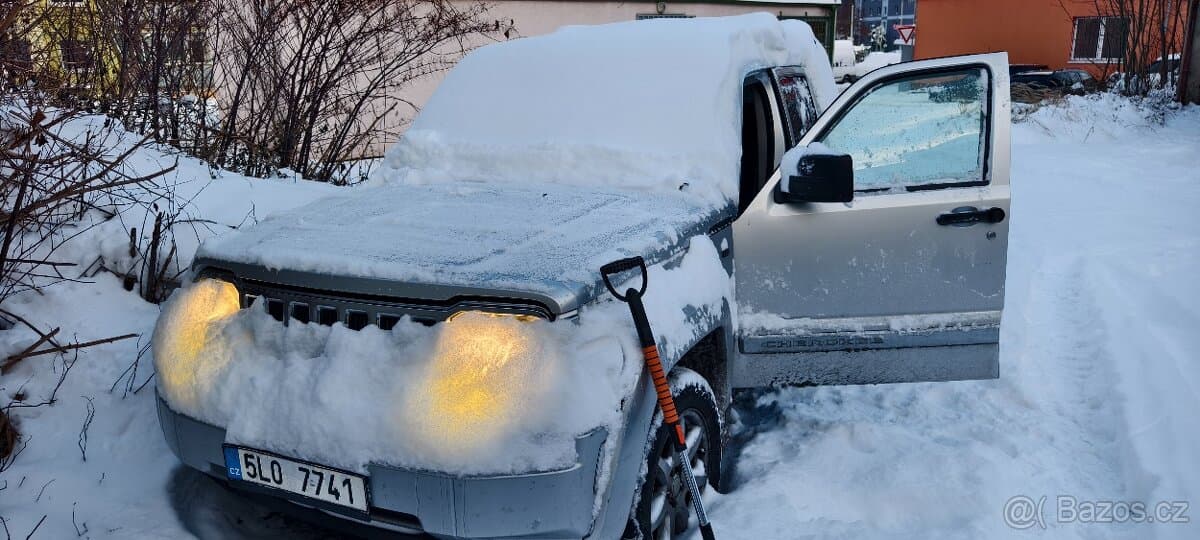 2008 Jeep CHEROKEE - 18