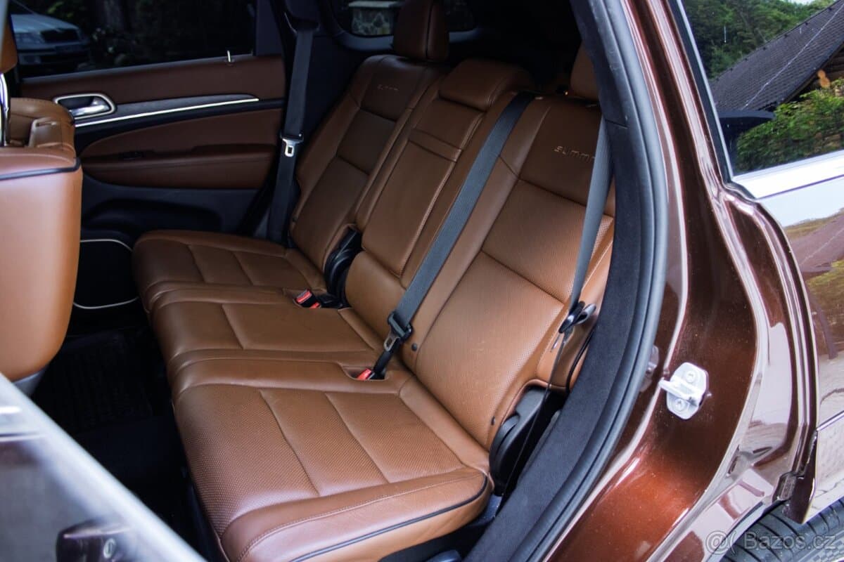 2016 Jeep CHEROKEE - 18