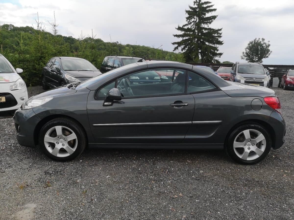 2012 Peugeot 207 - 18