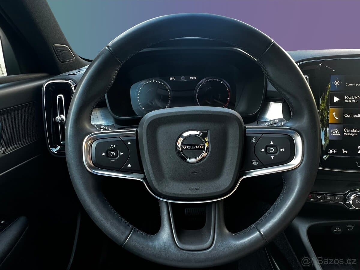 2021 Volvo XC40 - 18