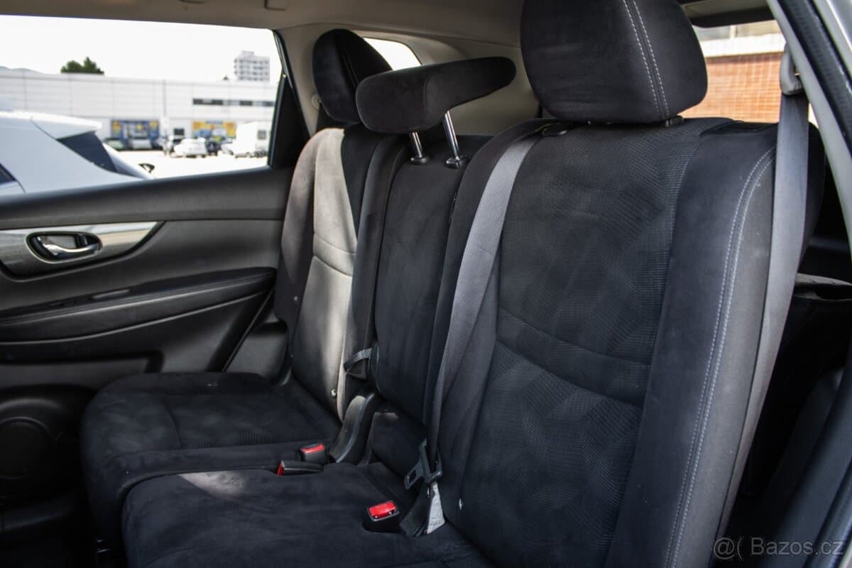 2015 Nissan X-TRAIL - 18
