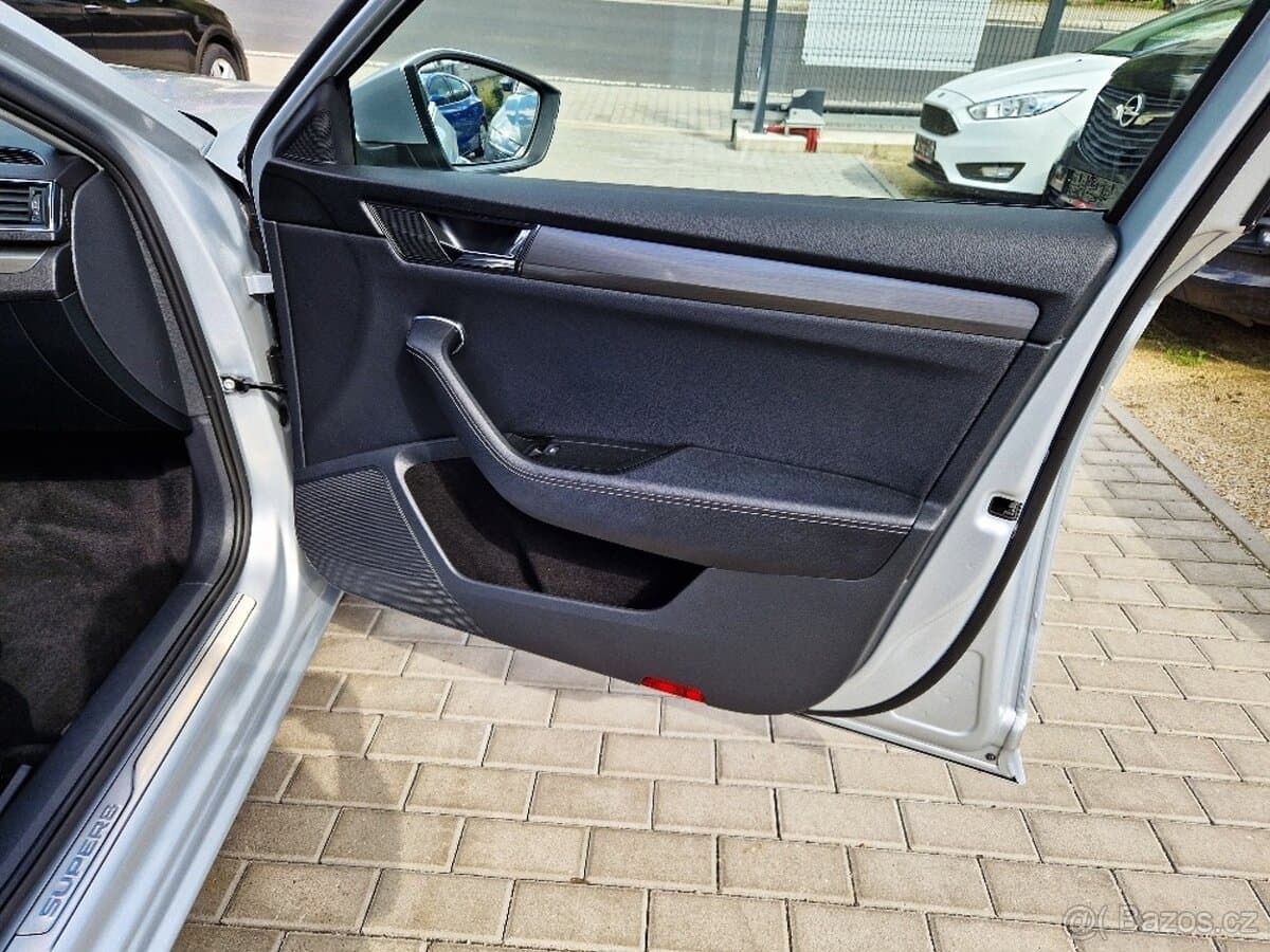 2021 Škoda SUPERB - 18