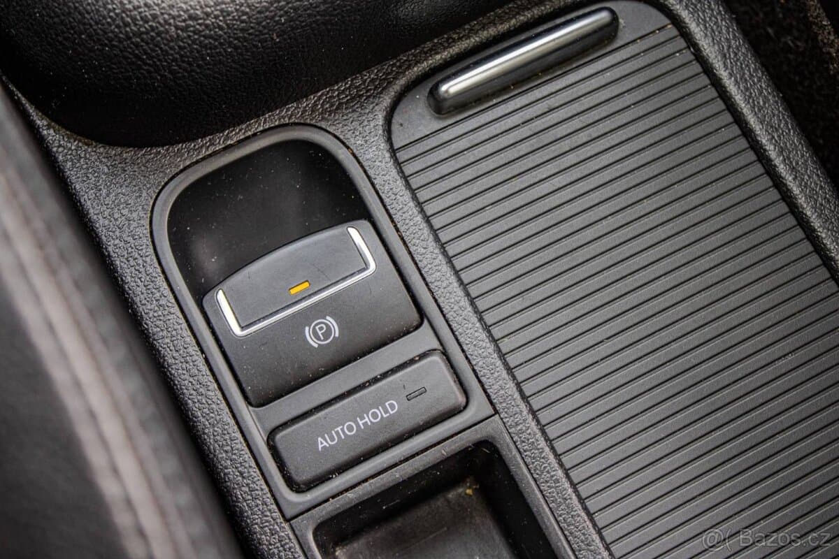 2012 Volkswagen TIGUAN - 18
