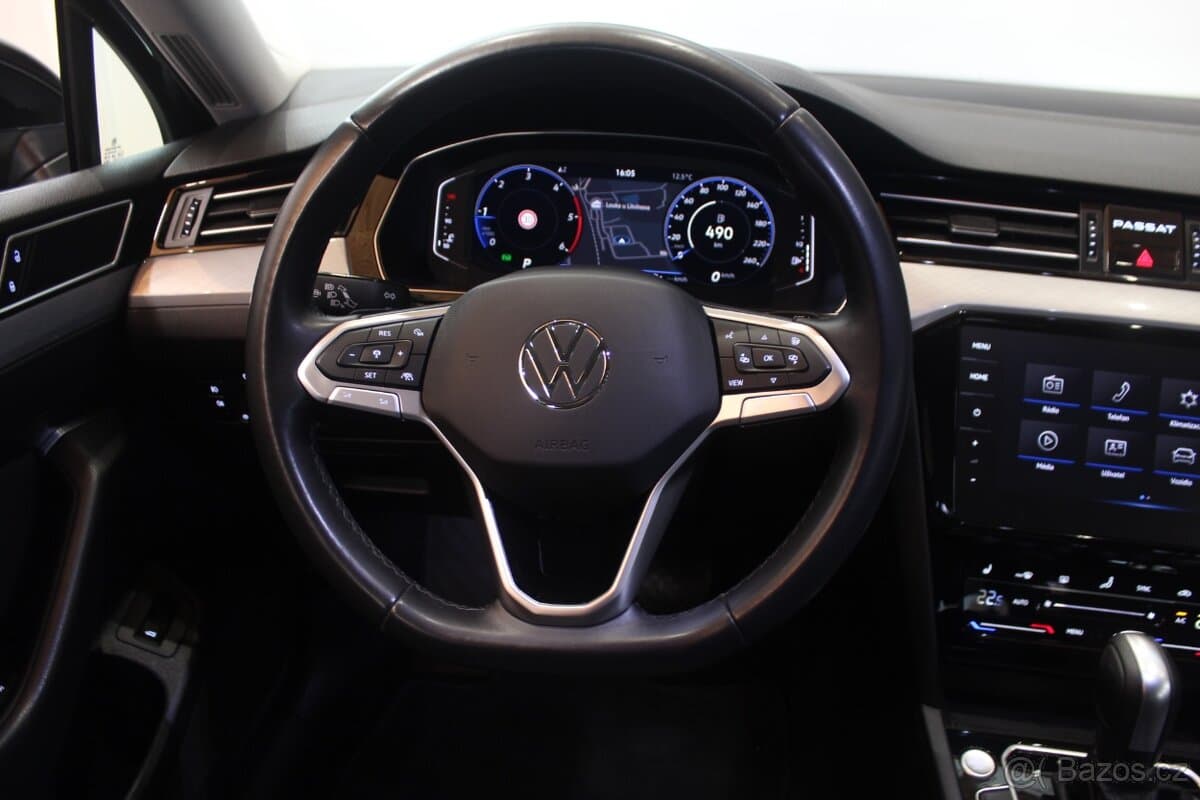2023 Volkswagen PASSAT - 18