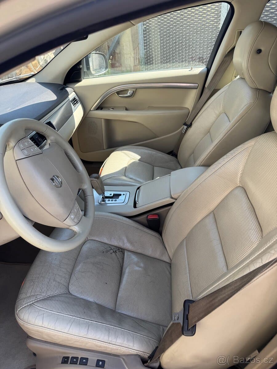 2008 Volvo V70 - 18