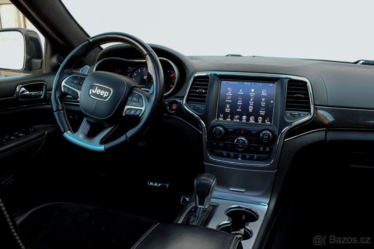 2017 Jeep CHEROKEE - 18