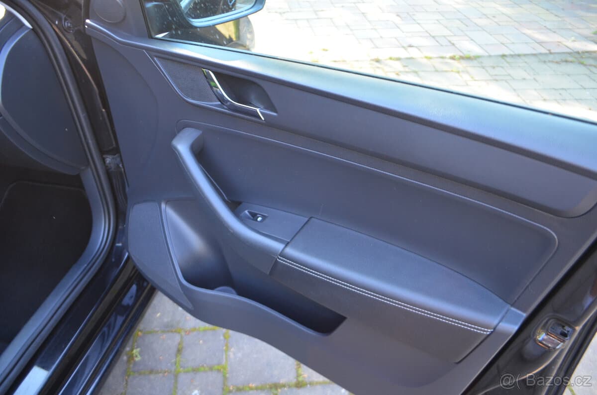2016 Škoda RAPID - 18